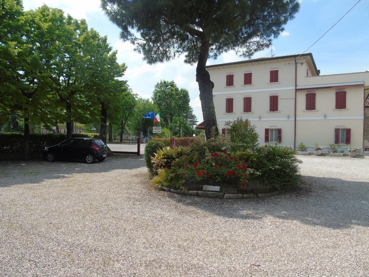 Albergo Grifone 1891 Peschiera del Garda Kültér fotó